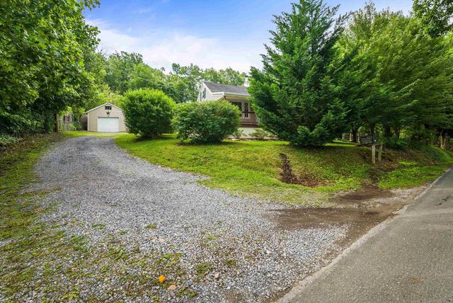 474 STONEY RUN RD, Buena Vista, VA 24416