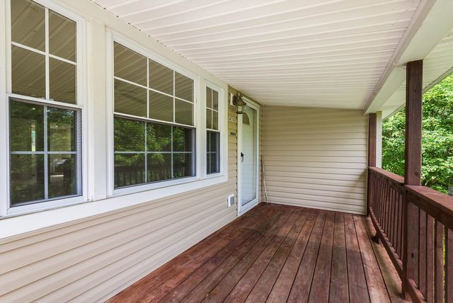 474 STONEY RUN RD, Buena Vista, VA 24416