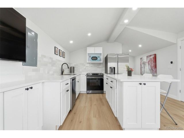 6983 W 68th Ave, Arvada, CO 80003