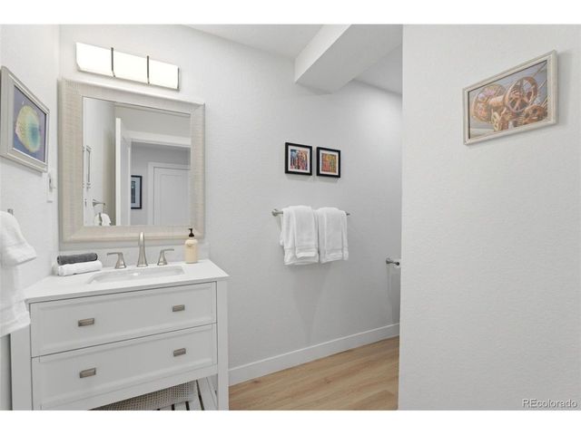 6983 W 68th Ave, Arvada, CO 80003