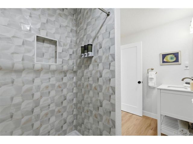 6983 W 68th Ave, Arvada, CO 80003