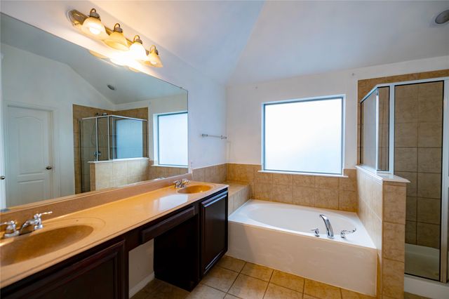5840 Somerton Drive, Grand Prairie, TX 75052