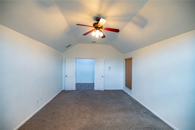 5840 Somerton Drive, Grand Prairie, TX 75052
