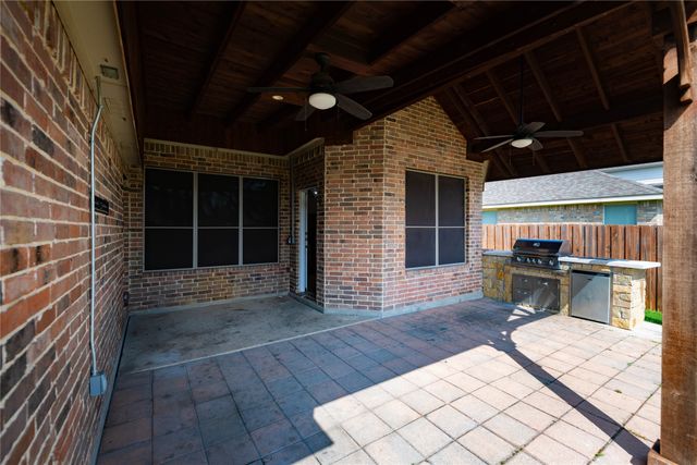 5840 Somerton Drive, Grand Prairie, TX 75052