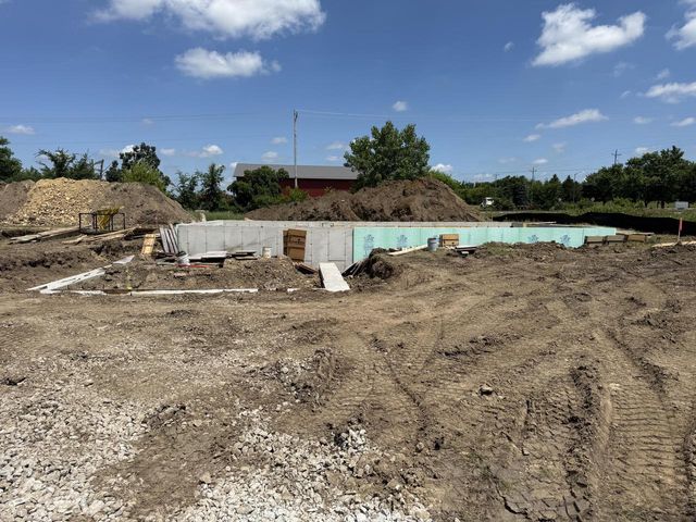 1296 E Bluff ROAD, Whitewater, WI 53190