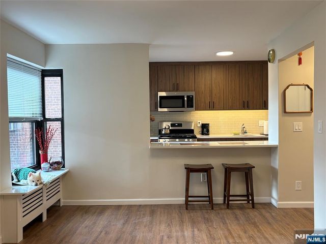 2329 Hudson Terrace C3, Fort Lee, NJ 07024