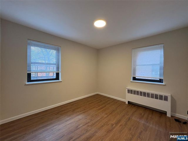 2329 Hudson Terrace C3, Fort Lee, NJ 07024