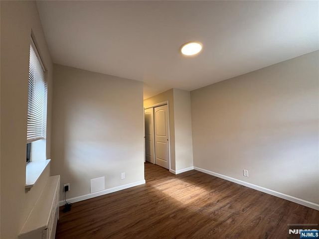 2329 Hudson Terrace C3, Fort Lee, NJ 07024