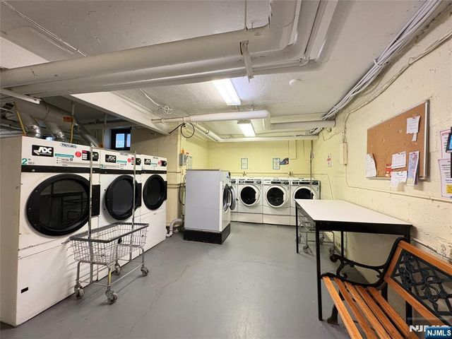 2329 Hudson Terrace C3, Fort Lee, NJ 07024