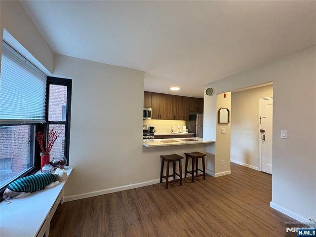 2329 Hudson Terrace C3, Fort Lee, NJ 07024