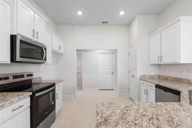 52 UNDERSHIRE PATH, Palm Coast, FL 32164