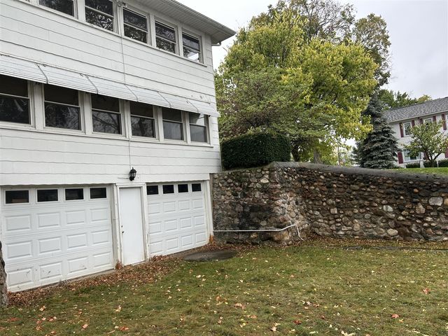 210 E South Street, Colon, MI 49040