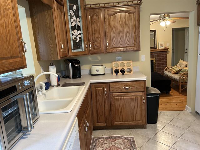 210 E South Street, Colon, MI 49040