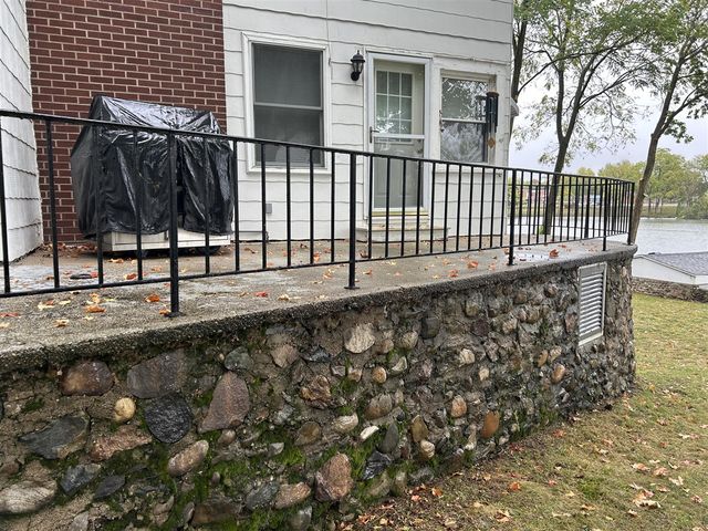 210 E South Street, Colon, MI 49040