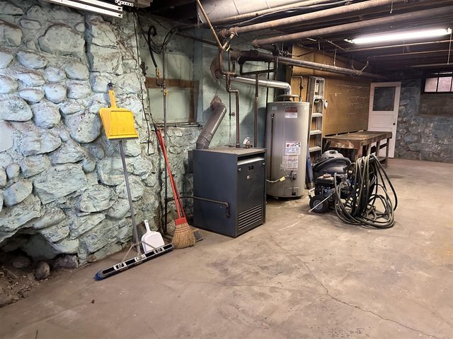 210 E South Street, Colon, MI 49040