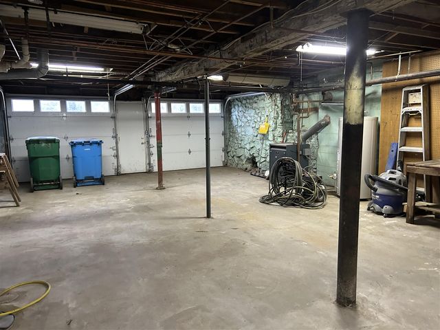 210 E South Street, Colon, MI 49040