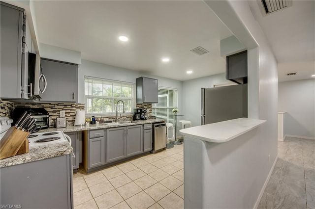 510 SW 51st TER, Cape Coral, FL 33914