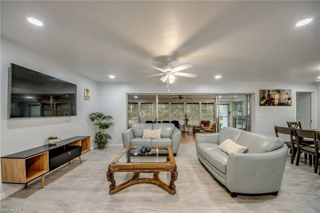 510 SW 51st TER, Cape Coral, FL 33914