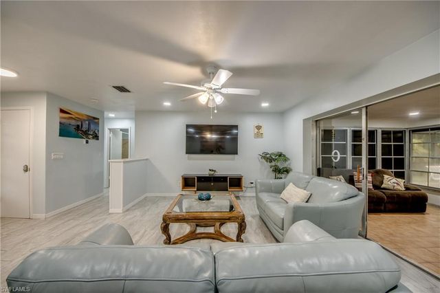510 SW 51st TER, Cape Coral, FL 33914
