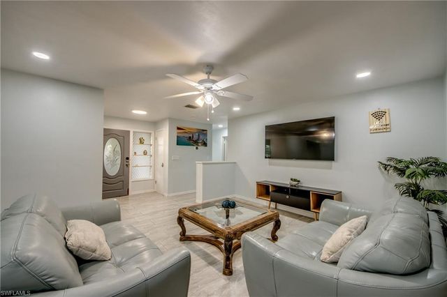 510 SW 51st TER, Cape Coral, FL 33914