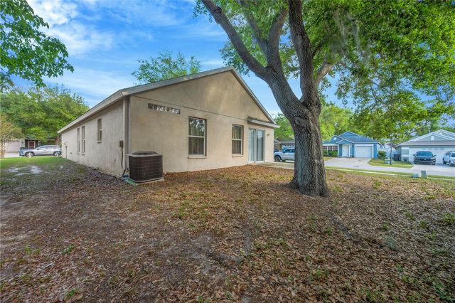 519 SUMMER SAILS DRIVE, Valrico, FL 33594