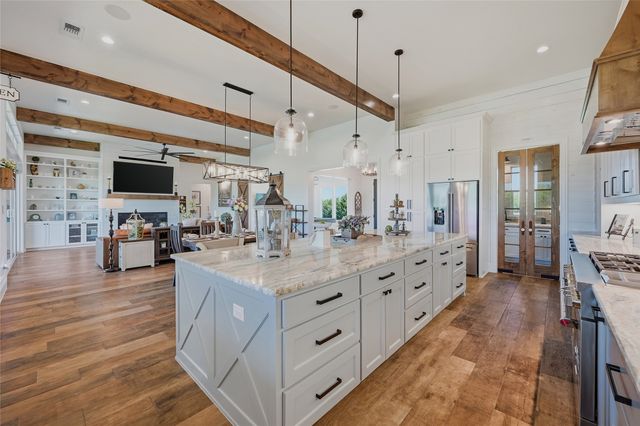 1726 County Road 1255, Savoy, TX 75479