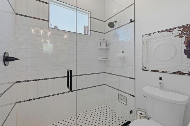 1726 County Road 1255, Savoy, TX 75479