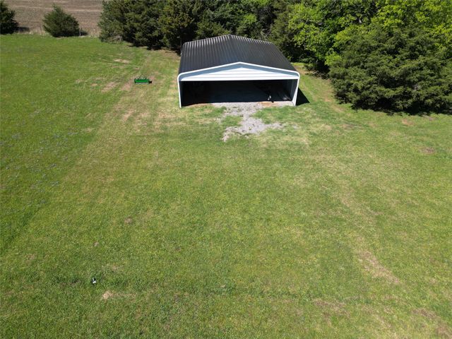 1726 County Road 1255, Savoy, TX 75479