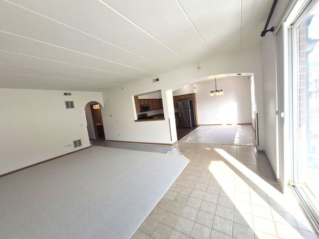 16610 Liberty Circle 1N, Orland Park, IL 60467