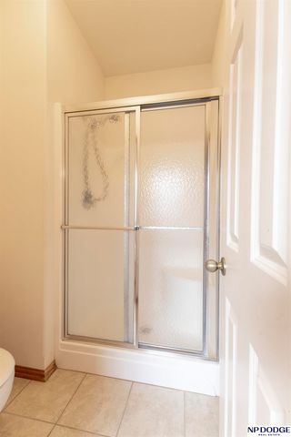 7825 S 94th Street, La Vista, NE 68128