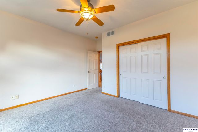 7825 S 94th Street, La Vista, NE 68128