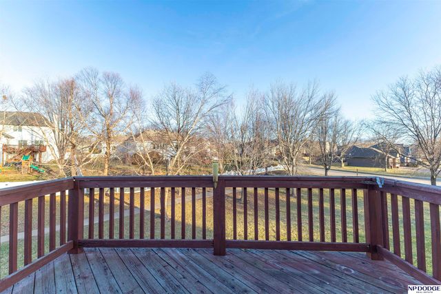 7825 S 94th Street, La Vista, NE 68128