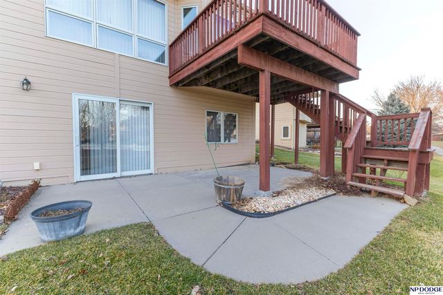 7825 S 94th Street, La Vista, NE 68128