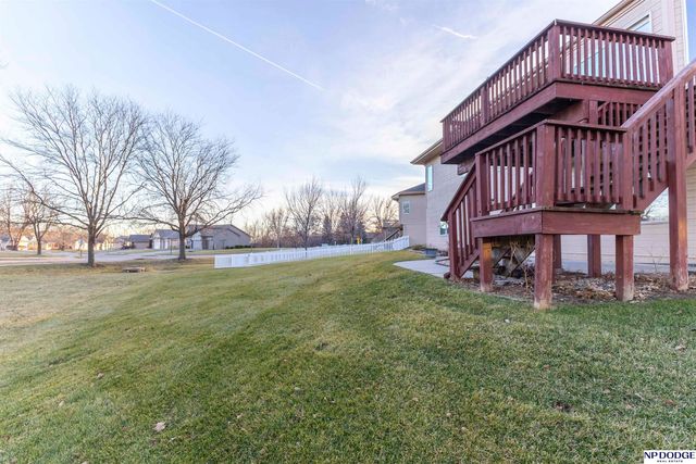 7825 S 94th Street, La Vista, NE 68128