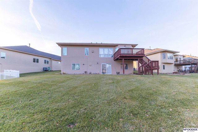 7825 S 94th Street, La Vista, NE 68128