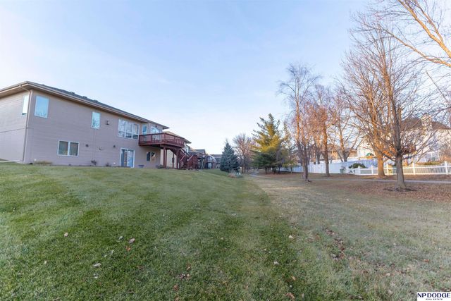 7825 S 94th Street, La Vista, NE 68128