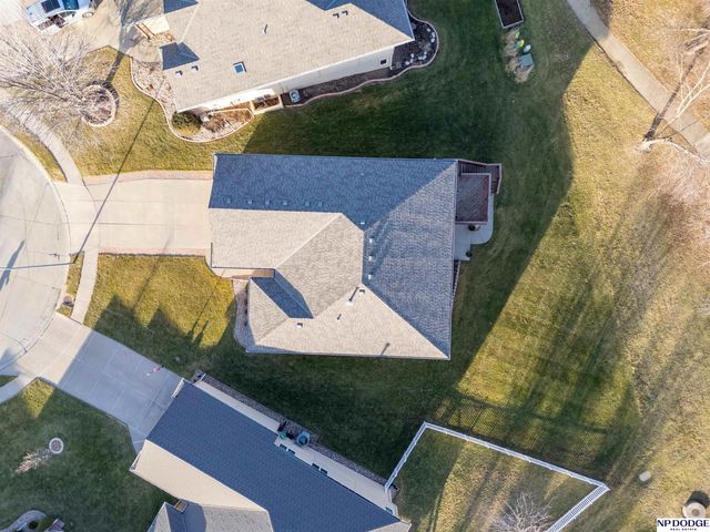 7825 S 94th Street, La Vista, NE 68128