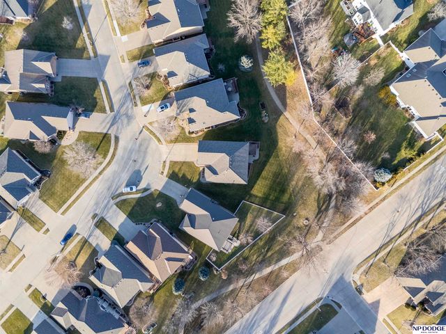 7825 S 94th Street, La Vista, NE 68128