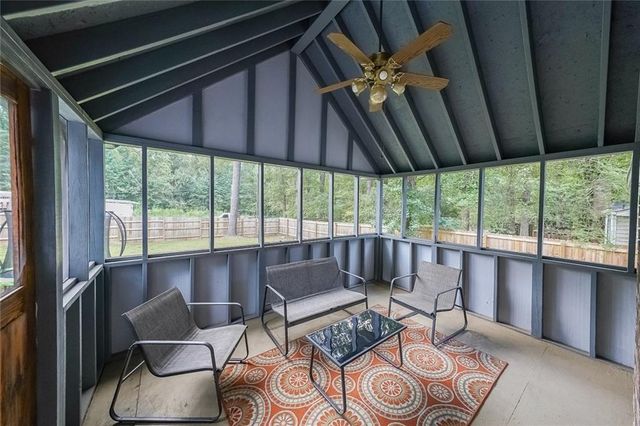 820 Bridgewater Way SE, Conyers, GA 30094