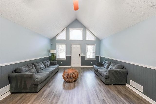 820 Bridgewater Way SE, Conyers, GA 30094