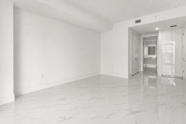 220 Lake Shore Drive 1015, Lake Park, FL 33403