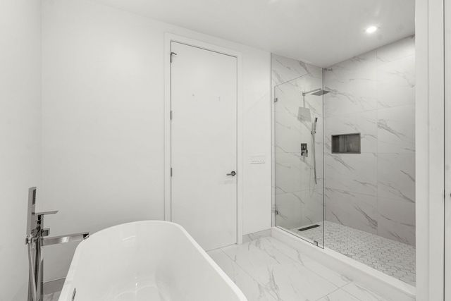 220 Lake Shore Drive 1015, Lake Park, FL 33403