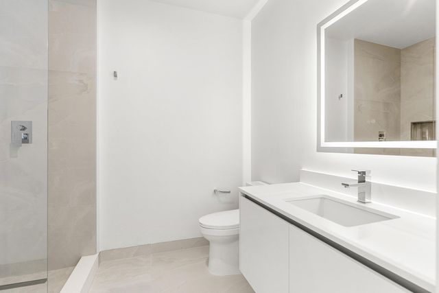 220 Lake Shore Drive 1015, Lake Park, FL 33403