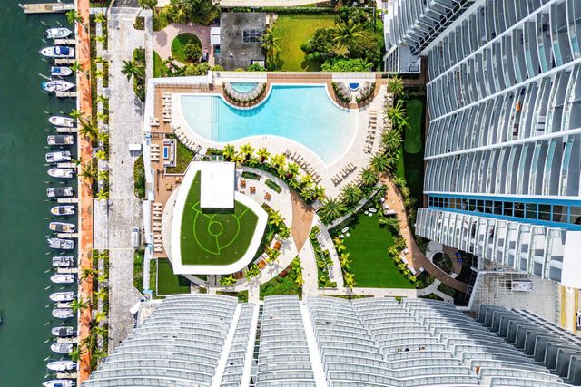 220 Lake Shore Drive 1015, Lake Park, FL 33403