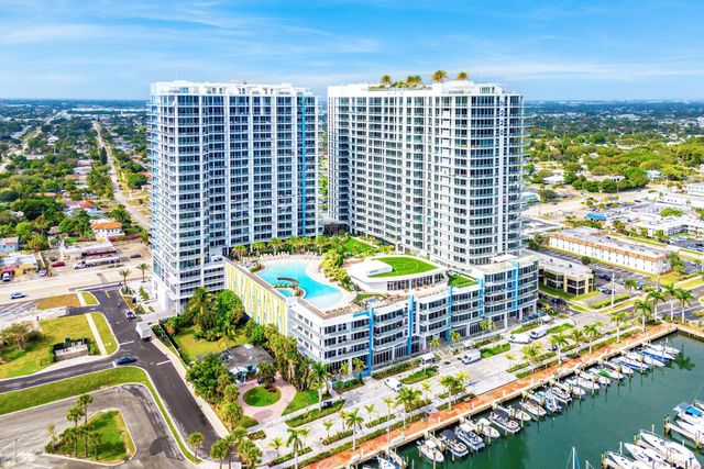 220 Lake Shore Drive 1015, Lake Park, FL 33403