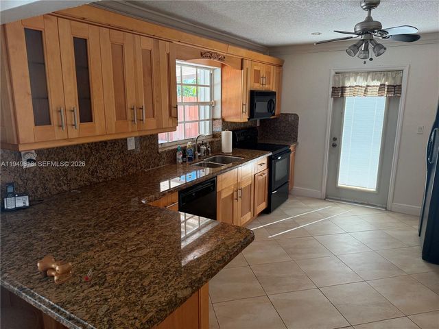 2431 SW 124 AVE, Miami, FL 33175