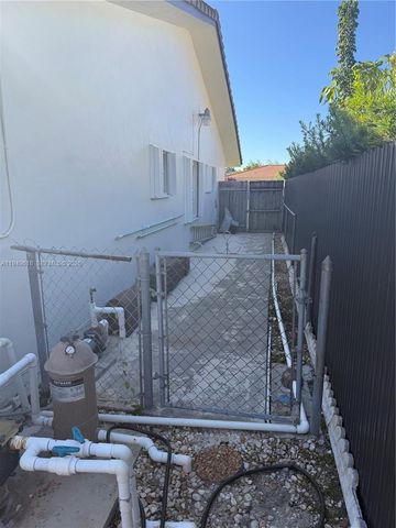 2431 SW 124 AVE, Miami, FL 33175