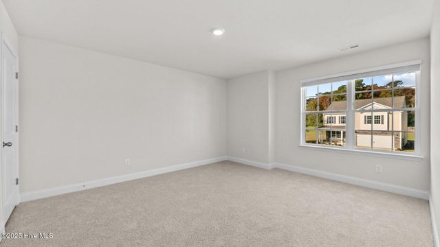 236 Lake Tyler Drive, New Bern, NC 28560