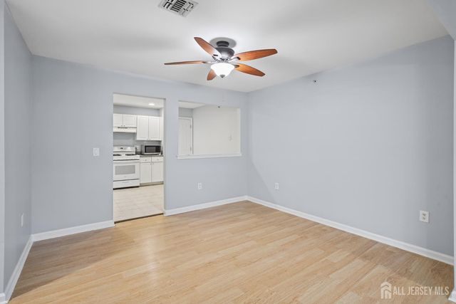 189 Sunshine Drive, Piscataway, NJ 08854