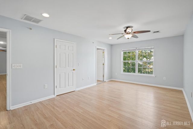 189 Sunshine Drive, Piscataway, NJ 08854